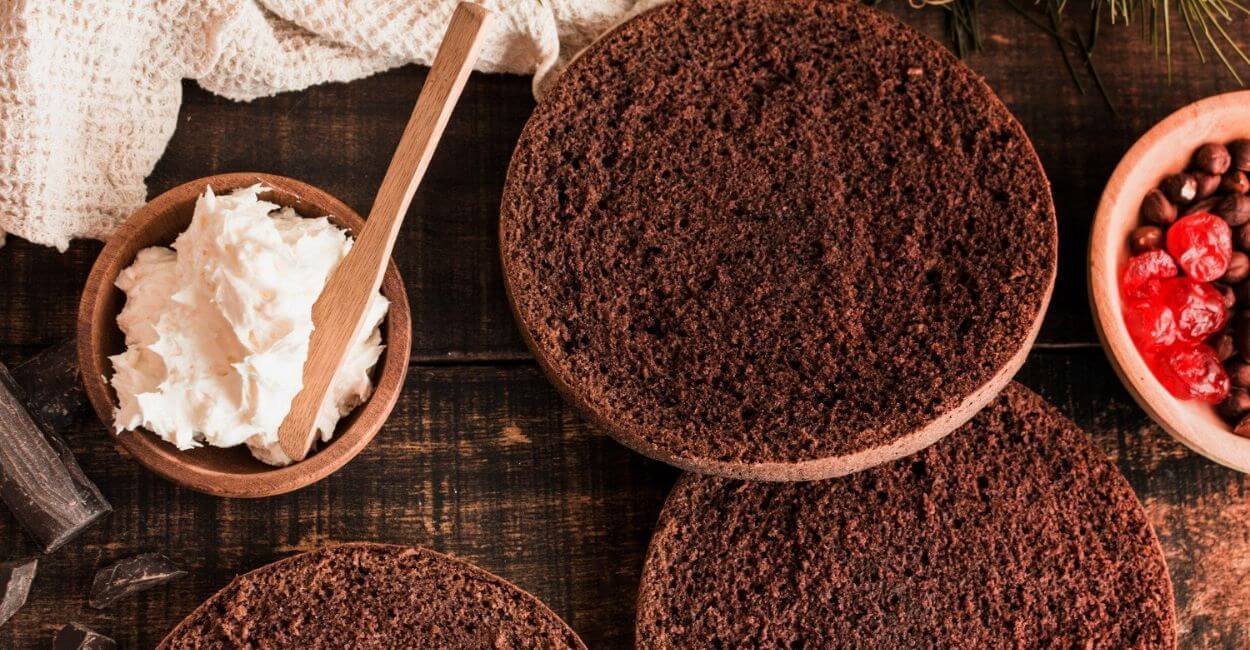 Receita de Bolo de Pão de Ló de Chocolate Para Aniversário