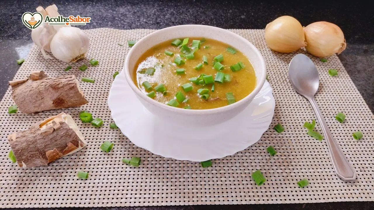 Receita de Caldo de Mandioca com Carne Desfiada
