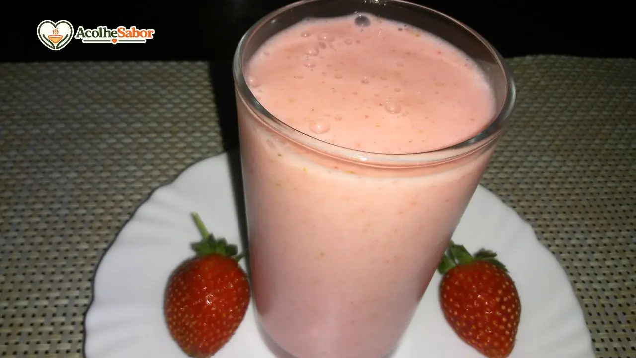 Receita de Milk-Shake de Morango Caseiro sem Leite